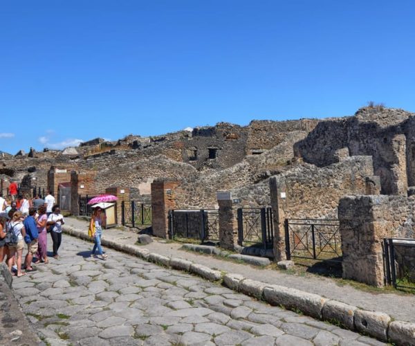 From Rome Round trip bus to Pompeii and skip the line ticket – Pompei, Italy