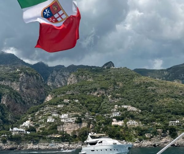 From Salerno: Amalfi Coast Day Cruise with Aperitif & Swim – Amalfi, Italy