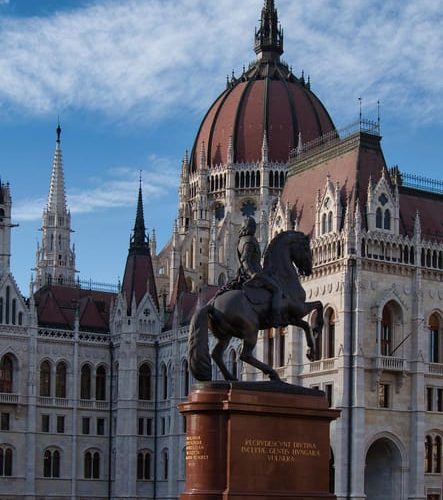 From Vienna: Budapest & Gy?r Guided Day Trip small group – Vienna, Austria