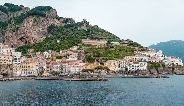 From/to Naples: One-Way Private Transfer to/from Positano – Naples, Italy