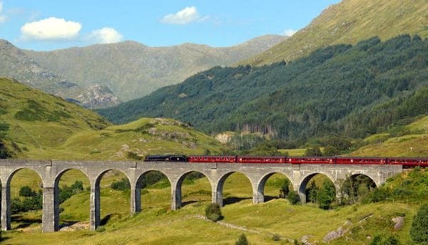 Glasgow: Glenfinnan, Mallaig and Glencoe Adventure Tour – Glasgow, United Kingdom