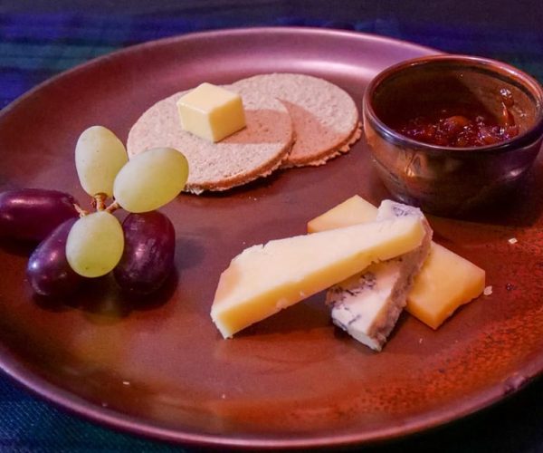 Glasgow: Whisky Flight and Scottish Cheeseboard – Glasgow, United Kingdom