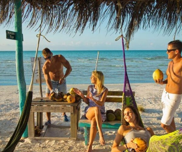 Holbox Tour from Cancun and Tulum with Boat Included – Cancun, Mexico