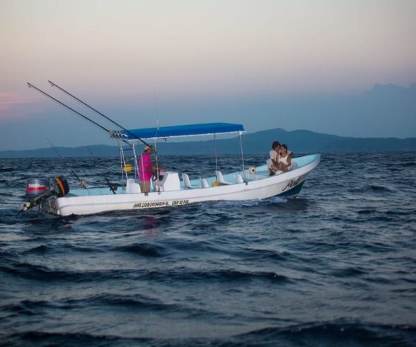 Huatulco: Sunset Boat Tour – Oaxaca, Mexico