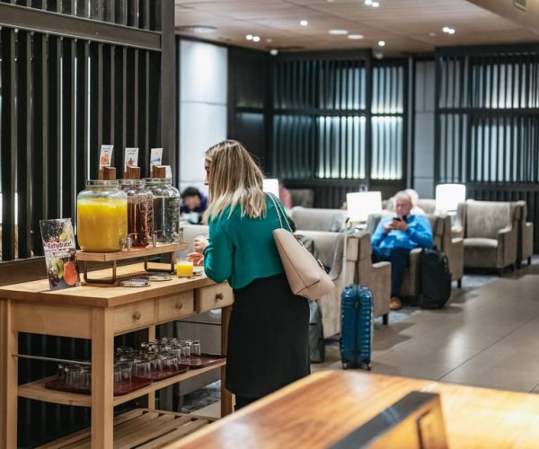 LHR London Heathrow Airport: Plaza Premium Lounge – London, United Kingdom