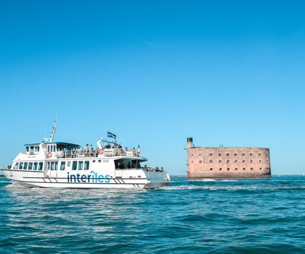 La Rochelle: Boat trip to Fort Boyard (2h00) – Nouvelle-Aquitaine, France