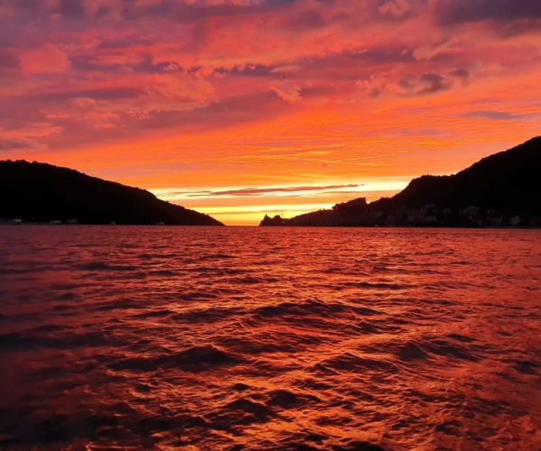 La Spezia: Porto Venere & Islands Sunset Boat Tour w/ Dinner – Liguria, Italy