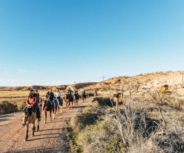 Las Vegas: Admire the Desert Sunset on Horseback with BBQ – Las Vegas, Nevada