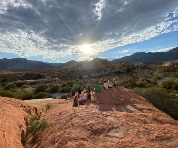 Las Vegas: Sunset Hike and Photography Tour Near Red Rock – Las Vegas, Nevada