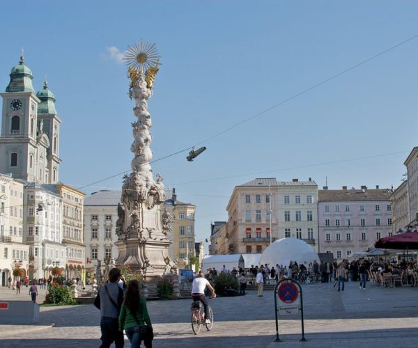 Linz Exploration: Private Walking Tour with Local Guide – Upper Austria, Austria