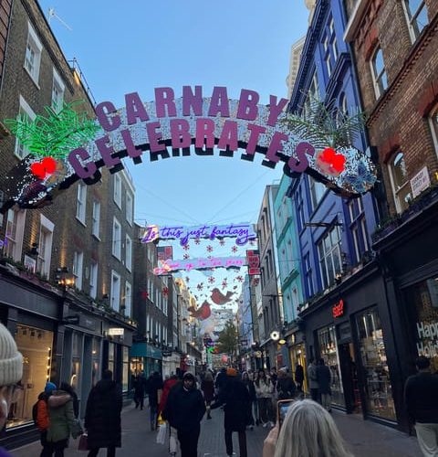 London: App-Based Christmas Lights Game and Audio Guide – London, United Kingdom