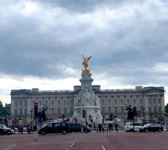 London: Buckingham Palace & Westminster Guided Walking Tour – London, United Kingdom