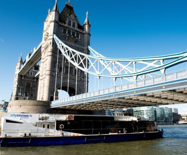 London: Christmas Day Sightseeing Cruise – London, United Kingdom