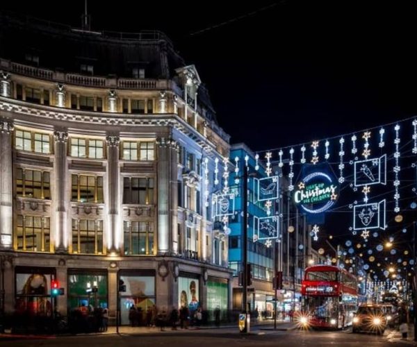 London: Christmas Lights Tour, Mince Pies, & Festive Drinks – London, United Kingdom