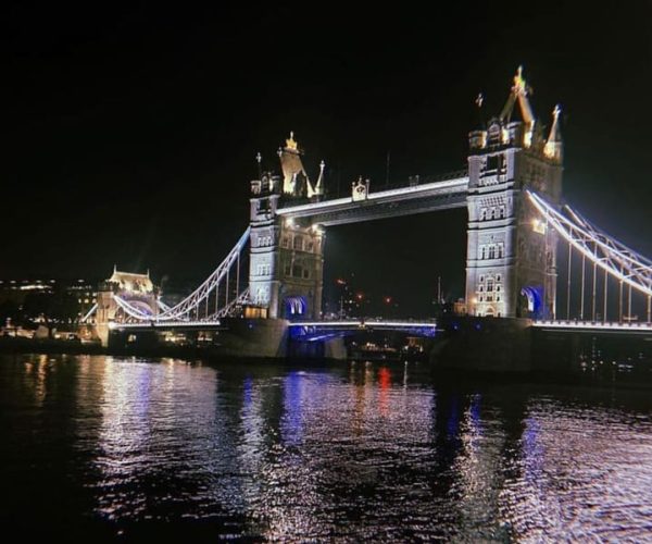 London: Explore London By Night Famous Black Taxi Tour – London, United Kingdom