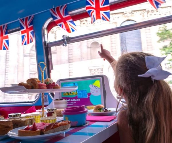 London: Peppa Pig Afternoon Audio-Guided Tea Bus Tour – London, United Kingdom