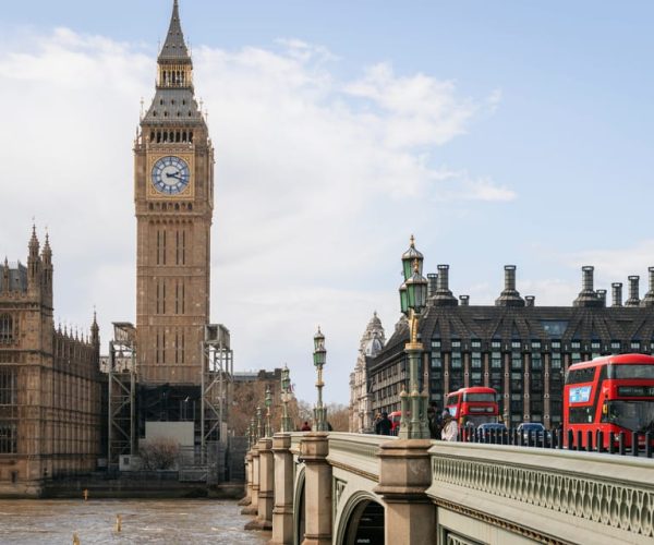 London: Professional Photoshoot at Westminster and Big Ben – London, United Kingdom