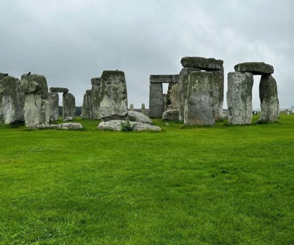 London: Stonehenge 6 Hour Tour By Car With Entrance Ticket – London, United Kingdom