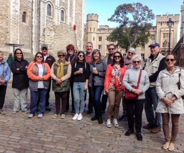 London: Tower of London Beefeater Welcome & Crown Jewels – London, United Kingdom