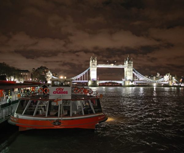 London: Valentine’s Day Champagne Evening Cruise – London, United Kingdom