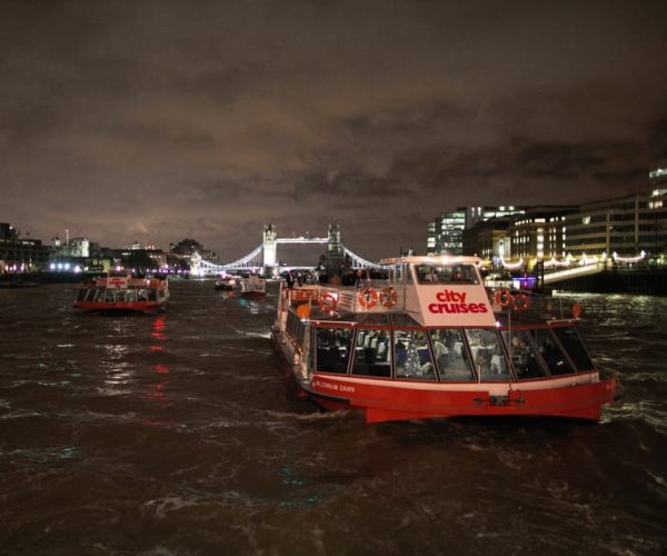 London: Valentine’s Day Romantic Dinner Cruise – London, United Kingdom