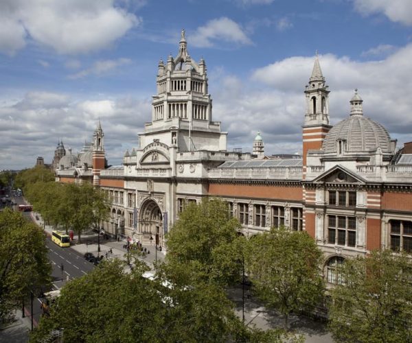 London: Victoria and Albert Museum Private Guided Tour – London, United Kingdom