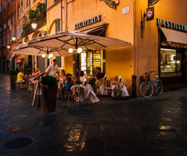 Lucca: Guided Food Walking Tour with Tastings – Tuscany, Italy