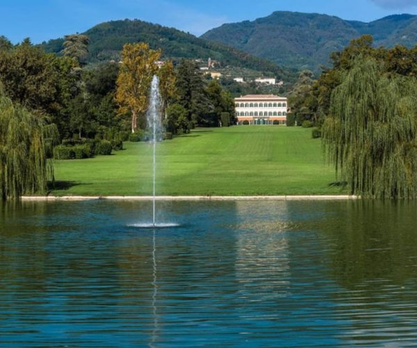 Lucca: Self-Guided Bike Tour to Villa Reale – Tuscany, Italy