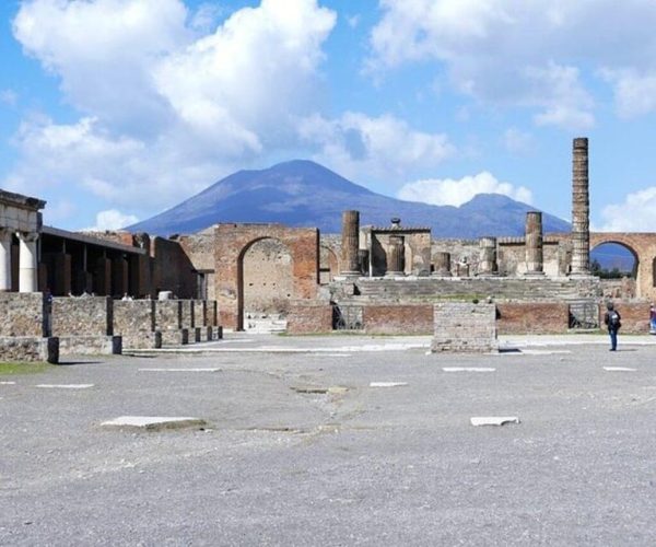 Luxury trip between Pompeii and Capri island – Pompei, Italy