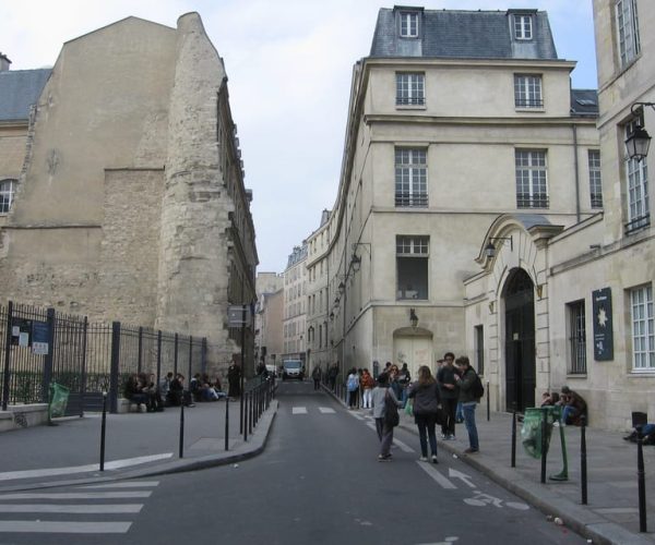 Marais Walking Tour: Lifestyle in Paris – Paris, France