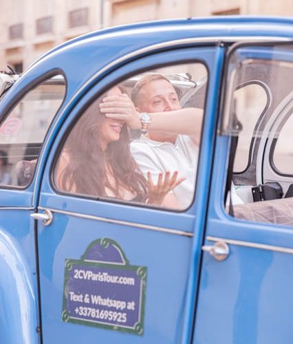 Marriage Proposal Vintage French Car + Photographer 1h – Ile-de-France, France