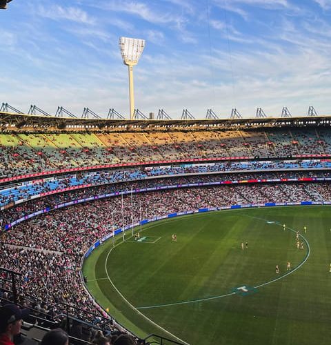 Melbourne: Guided CBD Walking Tour and AFL Game Experience – Melbourne, Australia