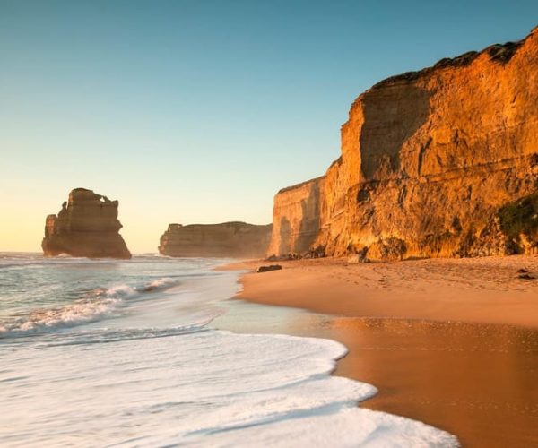 Melbourne: Private Helicopter Flight to the 12 Apostles – Melbourne, Australia