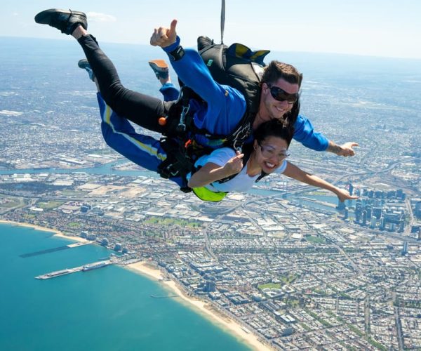 Melbourne: St. Kilda Beach Skydive – Melbourne, Australia