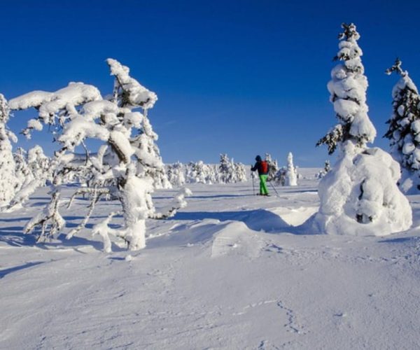 Meribel: a cozy evening in the heart of an alpine refuge – Auvergne-Rhône-Alpes, France