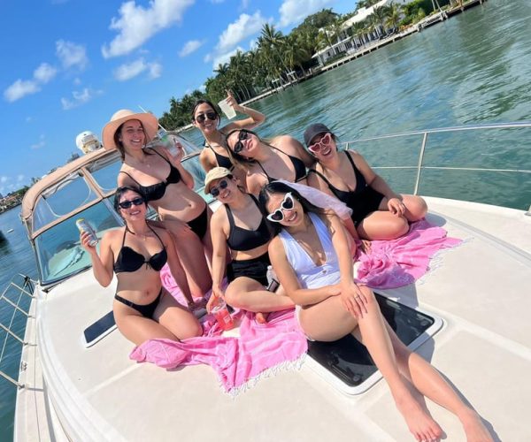 Miami Beach: Biscayne Bay Sightseeing Cruise with Swim Stop – Miami, Florida