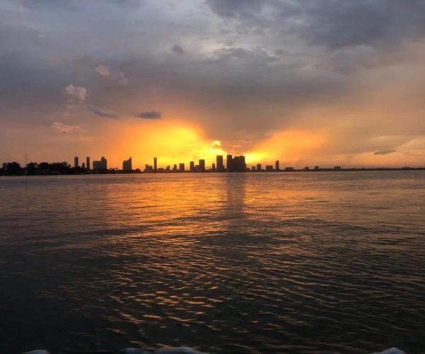 Miami: Private Sunset Boat Tour with Bottle of Champagne – Miami, Florida