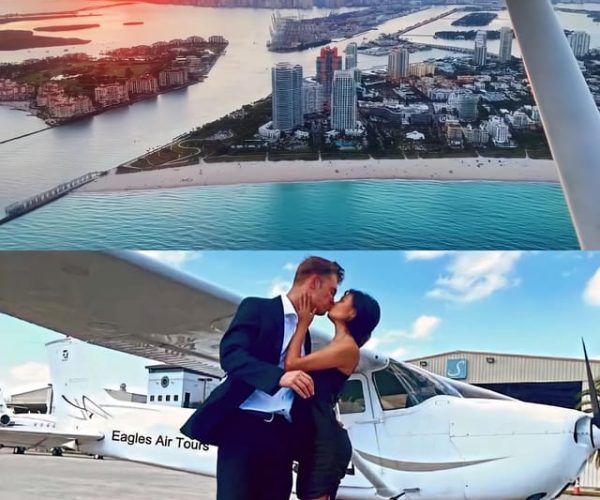 Miami: Romantic 1-Hour Private Flight Tour with Champagne – Miami, Florida