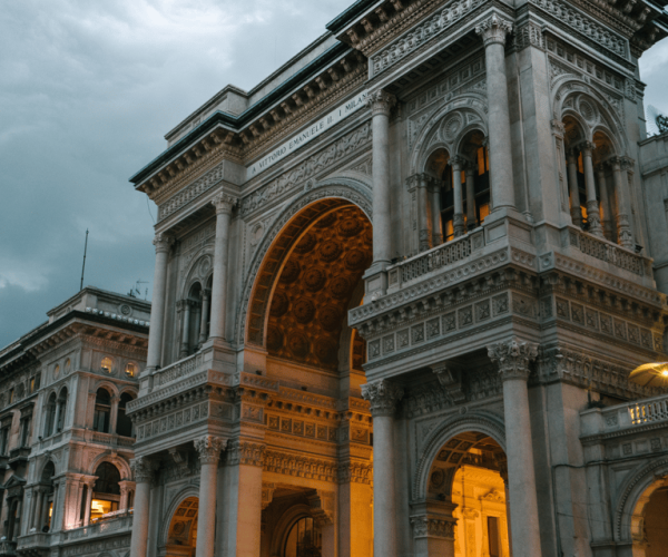 Milan Highlights Self-Guided Scavenger Hunt and Walking Tour – Milan, Italy