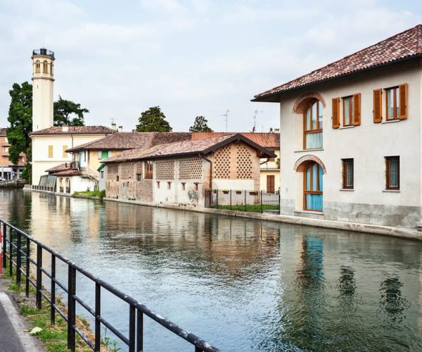 Milan: Navigli District Canal Boat Tour with Aperitivo – Milan, Italy