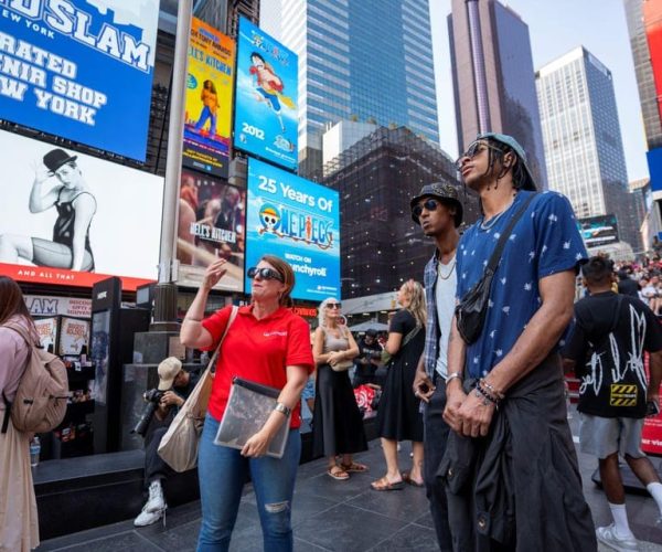 NYC: Broadway Behind The Scenes Walking Tour & Studio Visit – New York City, New York