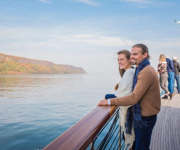 NYC: Grand Palisades Fall Foliage Yacht Tour – New York City, New York