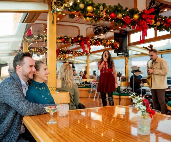 NYC: Holiday Yacht Cruise with Jazz, Cocoa & Carols – New York City, New York