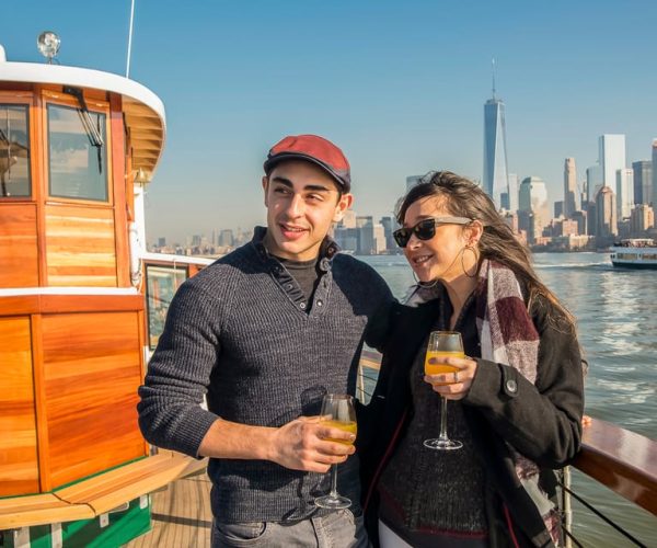 NYC: Manhattan Skyline Brunch Cruise with a Drink – New York City, New York