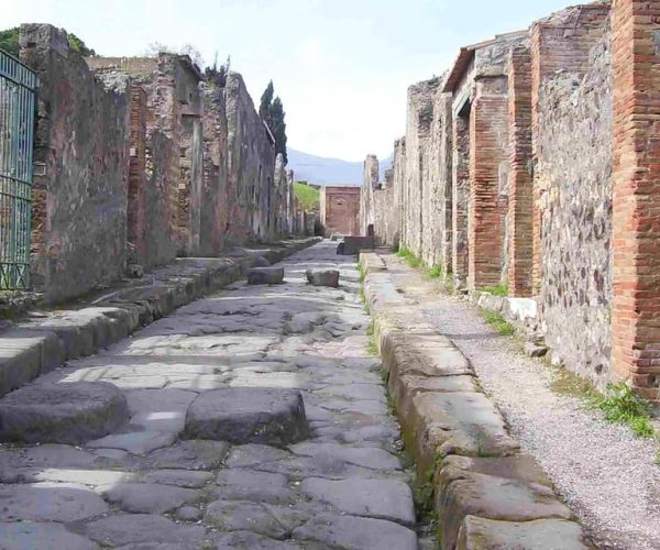 Naples and Pompeii: Half-Day Tour – Naples, Italy