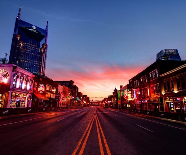 Nashville: Seeking Spirits Haunted Pub Crawl – Nashville, Tennessee