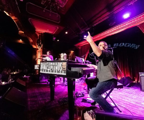 New York City: Dueling Pianos Show – New York City, New York