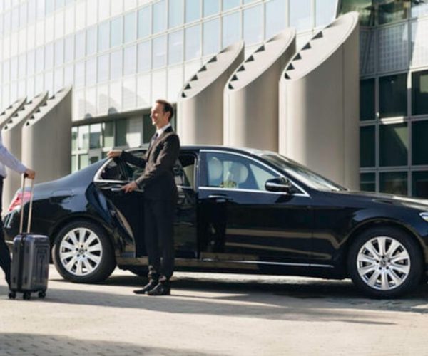 Paris: 1-Way Private Transfer from Orly Airport – Paris, France