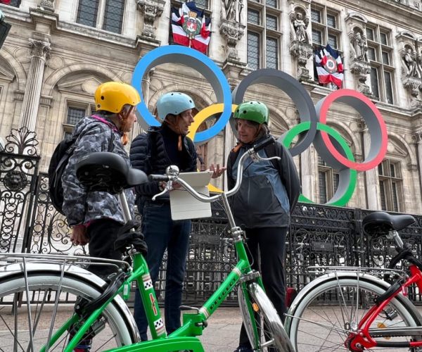 Paris : Along The River Bike Tour – Paris, France