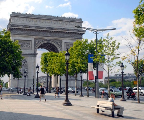 Paris: Arc de Triomphe Skip-the-Line Entry and Walking Tour – Paris, France